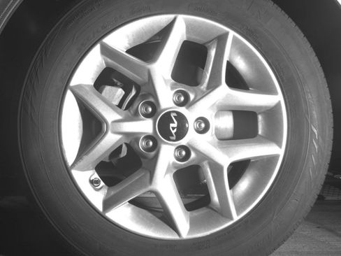 Used 2025 Kia Soul LX w/ LX Technology Package FWD image 15