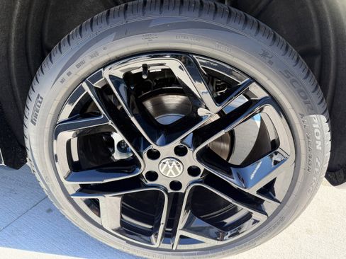 New 2026 Volkswagen Tiguan SE R-Line image 30