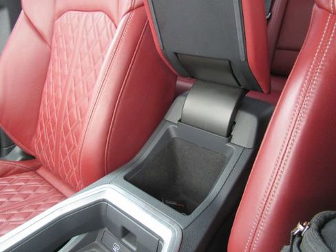 Used 2022 Audi e-tron S Prestige w/ Prestige Package image 58