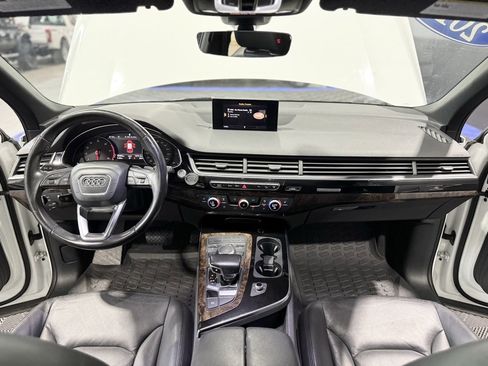 Used 2017 Audi Q7 3.0T Premium image 12