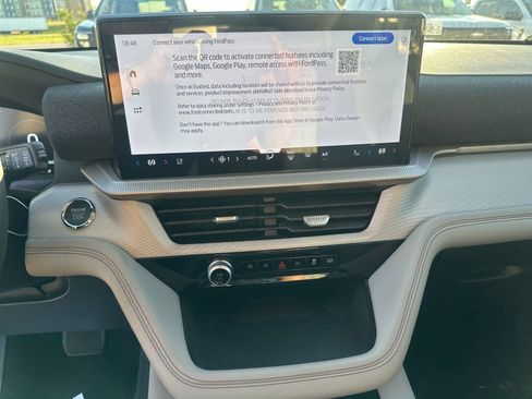 New 2026 Ford Explorer Active RWD image 20