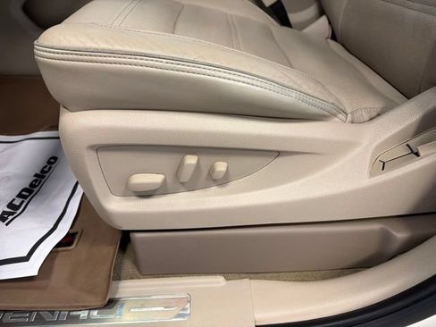 Used 2015 GMC Yukon Denali AWD/4WD image 11