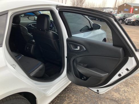 Used 2015 Chrysler 200 S w/ Navigation & Sound Group I image 15