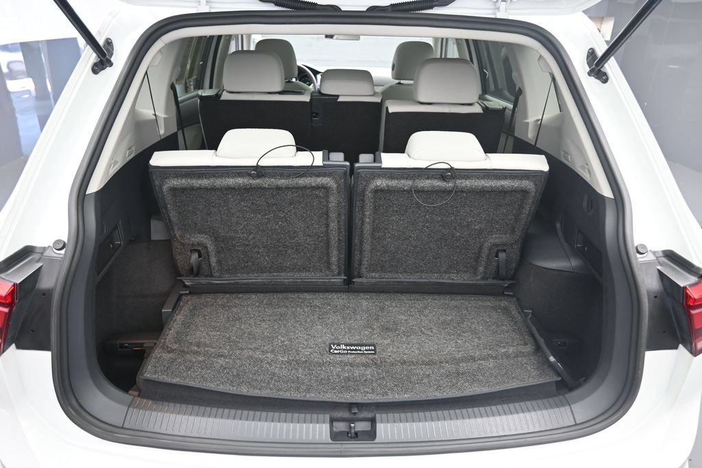 Used 2020 Volkswagen Tiguan SE FWD image 24
