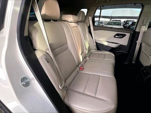 Certified 2022 Nissan Rogue SV w/ SV Premium Package image 19