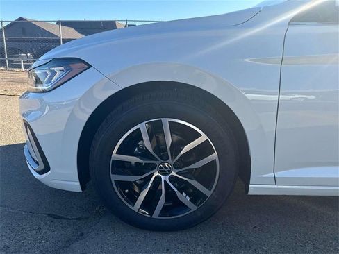 New 2026 Volkswagen Jetta SE FWD image 6