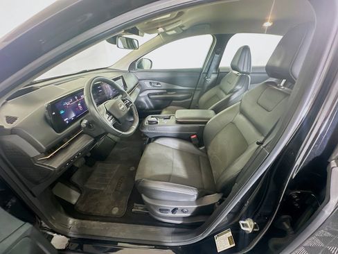 Used 2023 Nissan Ariya FWD image 13