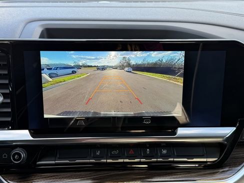 Used 2025 Chevrolet Silverado 3500 LT w/ Convenience Package image 29