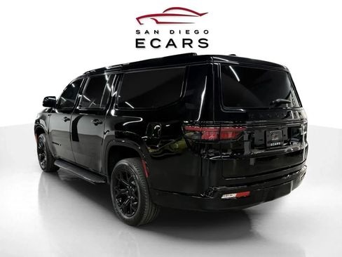 Used 2024 Jeep Wagoneer L Series II w/ Convenience Group I image 7