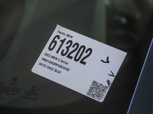 Used 2023 BMW 530e 530e w/ Premium Package image 25