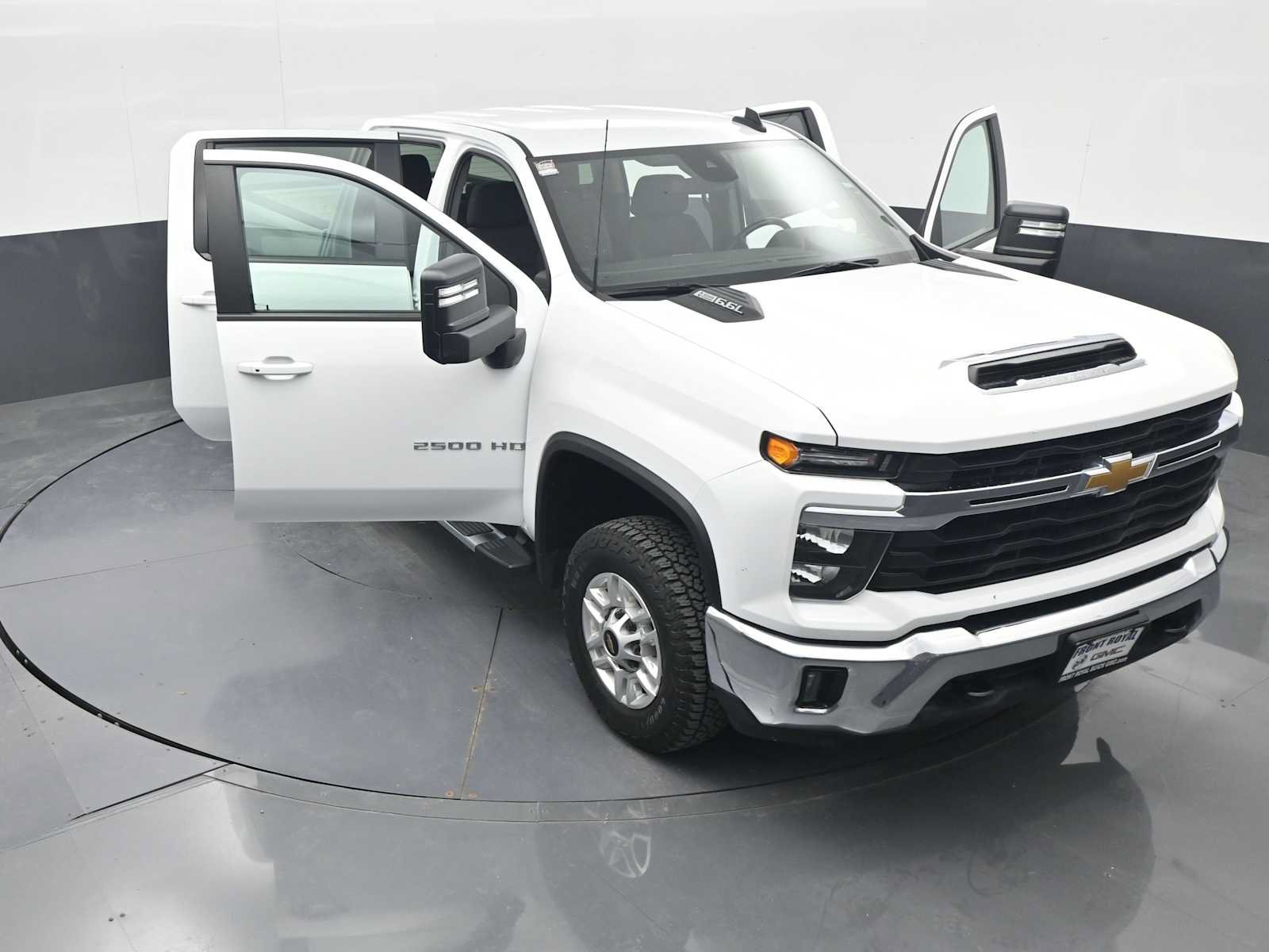 Used 2025 Chevrolet Silverado 2500 LT w/ Convenience Package AWD/4WD image 49