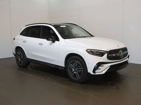 Used 2026 Mercedes-Benz GLC 300 4MATIC image 1