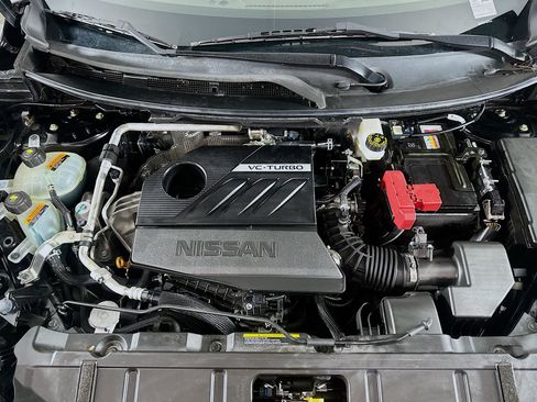 Used 2023 Nissan Rogue SV image 31