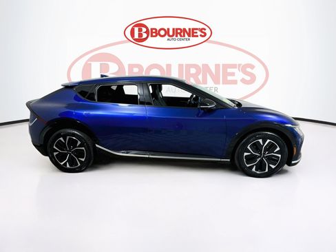 Used 2023 Kia EV6 Wind w/ Wind Technology Package AWD/4WD image 12