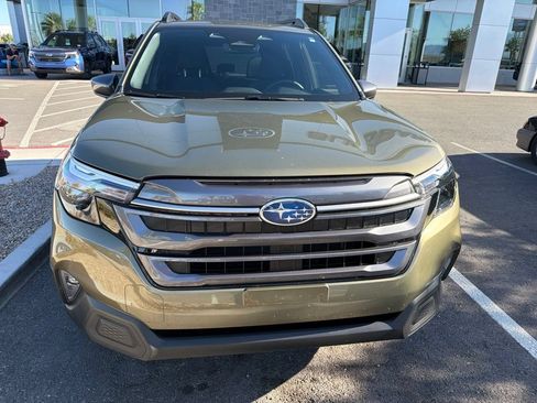 Certified 2025 Subaru Forester Premium AWD/4WD image 33