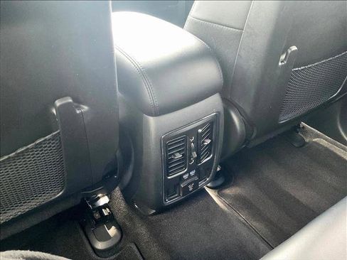 Used 2022 Jeep Grand Cherokee Limited AWD/4WD image 21