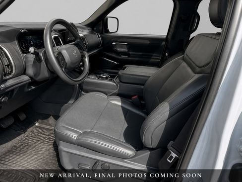 Used 2025 Ford Expedition Tremor AWD/4WD image 6
