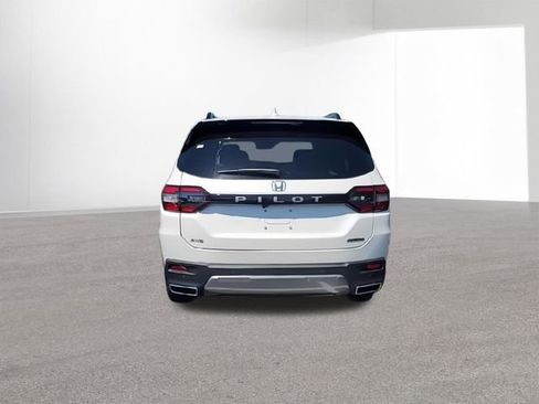 New 2026 Honda Pilot Touring image 8