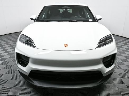 New 2025 Porsche Macan 4S Electric image 41