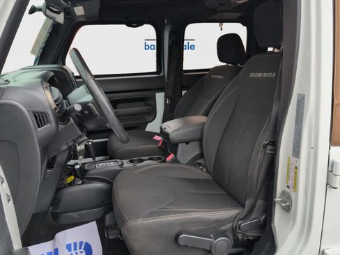 Used 2018 Jeep Wrangler Unlimited Sport image 16