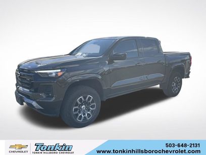 Used 2024 Chevrolet Colorado Z71 w/ Z71 Convenience Package 2