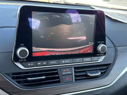 Used 2023 Nissan Altima 2.5 SV image 30