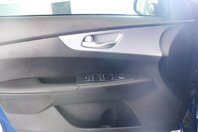 Used 2023 Kia Forte LXS FWD image 11