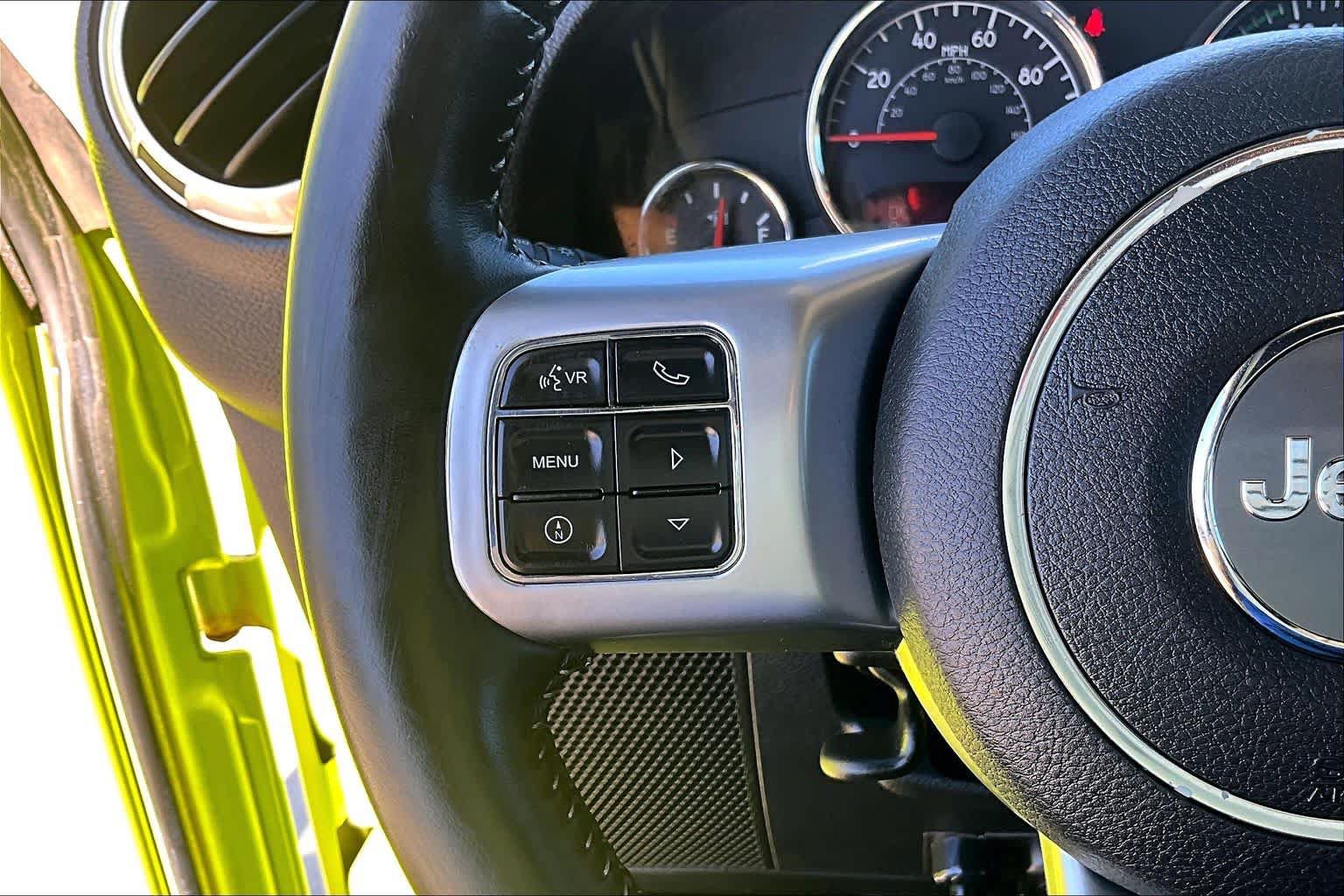 Used 2016 Jeep Wrangler Unlimited Rubicon AWD/4WD image 20