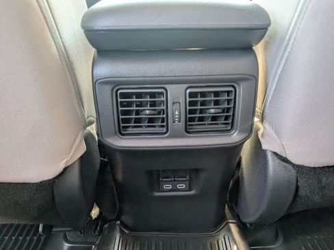 Certified 2025 Toyota RAV4 XLE AWD/4WD image 29