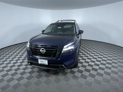 Certified 2025 Nissan Pathfinder SV w/ Black Appearance Package