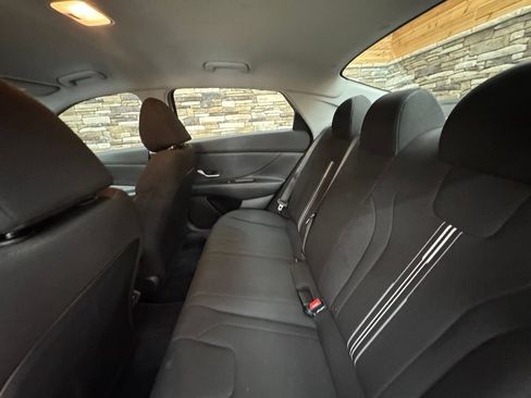 Used 2024 Hyundai Elantra SEL FWD image 27