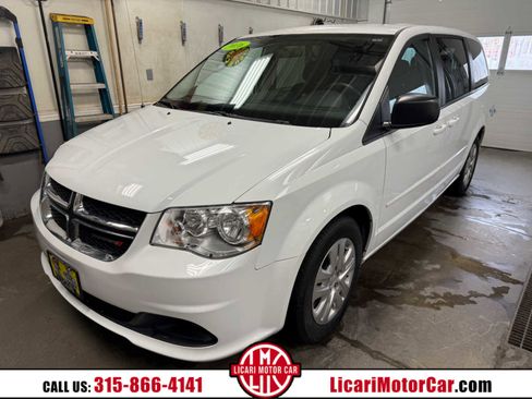 Used 2016 Dodge Grand Caravan SE w/ Quick Order Package 29E SE image 1