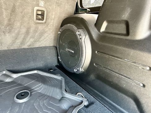 Used 2023 Jeep Wrangler Unlimited AWD/4WD image 30