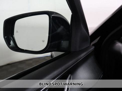 Used 2023 Jeep Grand Cherokee L Laredo AWD/4WD image 4