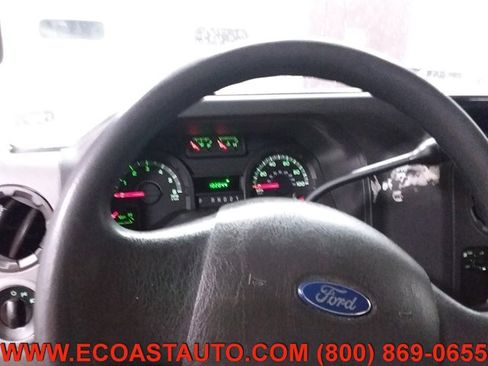 Used 2011 Ford E-250 and Econoline 250 image 6