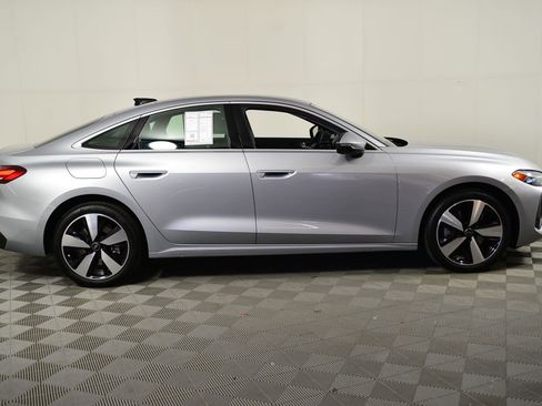 Used 2025 Audi A5 2.0T Premium Plus w/ Premium Plus AWD/4WD image 7