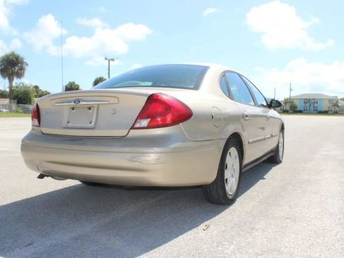 Used 2001 Ford Taurus LX FWD image 21