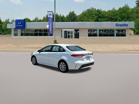 Used 2022 Toyota Corolla LE FWD image 10
