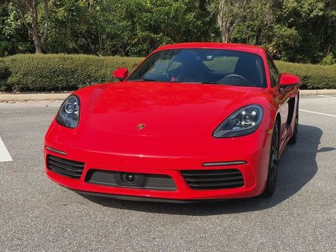 Used 2025 Porsche 718 Cayman image 3