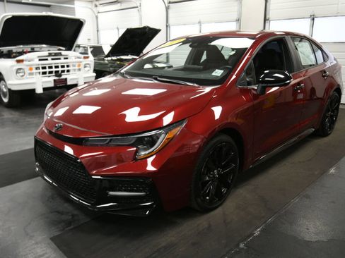 Used 2022 Toyota Corolla SE FWD image 4