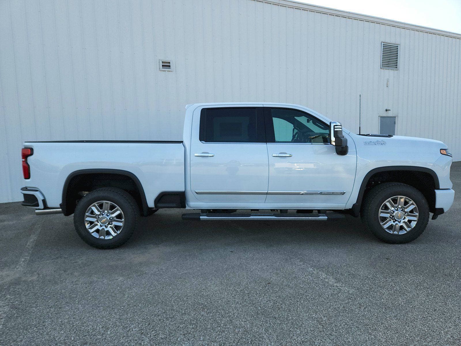 New 2026 Chevrolet Silverado 2500 High Country w/ Technology Package AWD/4WD image 9