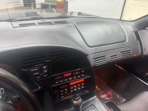 Used 1995 Chevrolet Corvette Coupe RWD image 23