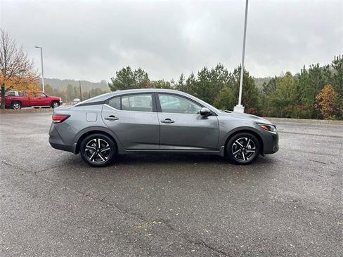 New 2025 Nissan Sentra SV image 3