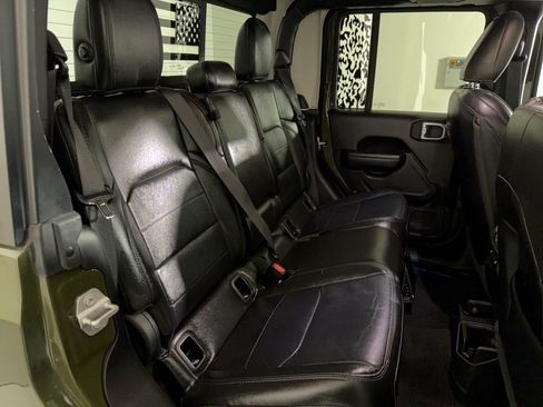 Used 2023 Jeep Gladiator Sport AWD/4WD image 27