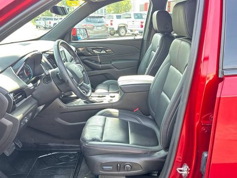 Used 2023 Chevrolet Traverse RS w/ LPO, Floor Liner Package AWD/4WD image 9