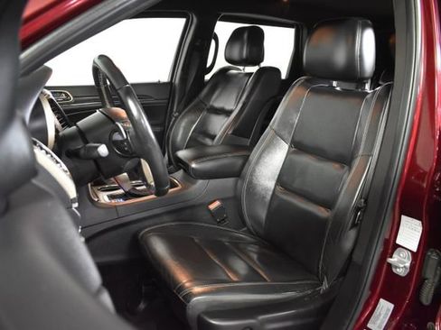 Used 2017 Jeep Grand Cherokee Limited RWD image 9