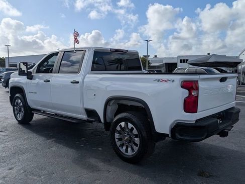 Used 2024 Chevrolet Silverado 2500 Custom w/ Custom Value Package image 5