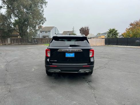 Used 2023 Ford Explorer Limited w/ Equipment Group 301A image 5