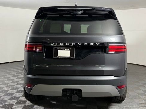 Used 2025 Land Rover Discovery S image 6