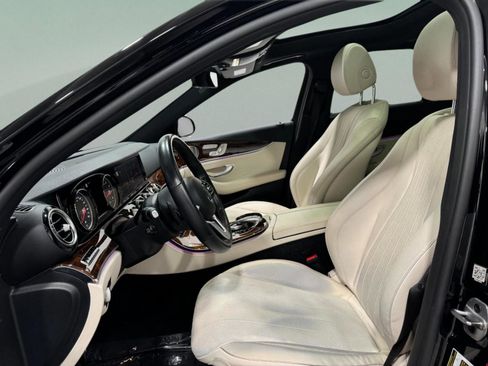 Used 2019 Mercedes-Benz E 300 4MATIC image 28